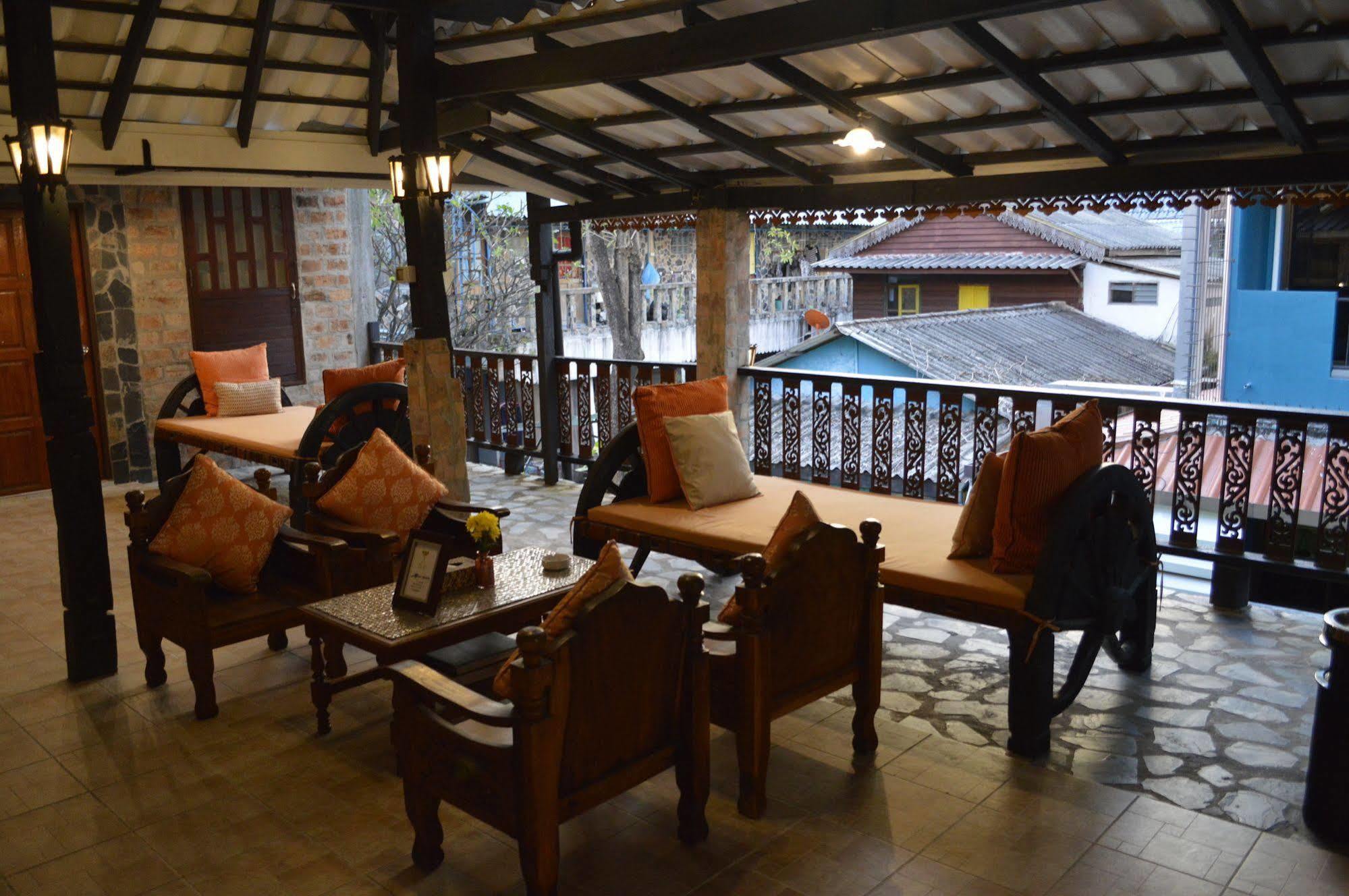 Baan Thai Homestay By Bgb Villas Strand Kata Exterior foto